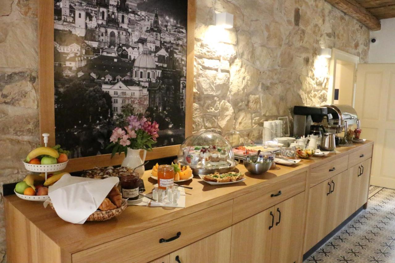 Hotel At The Green Grape Praga Exterior foto